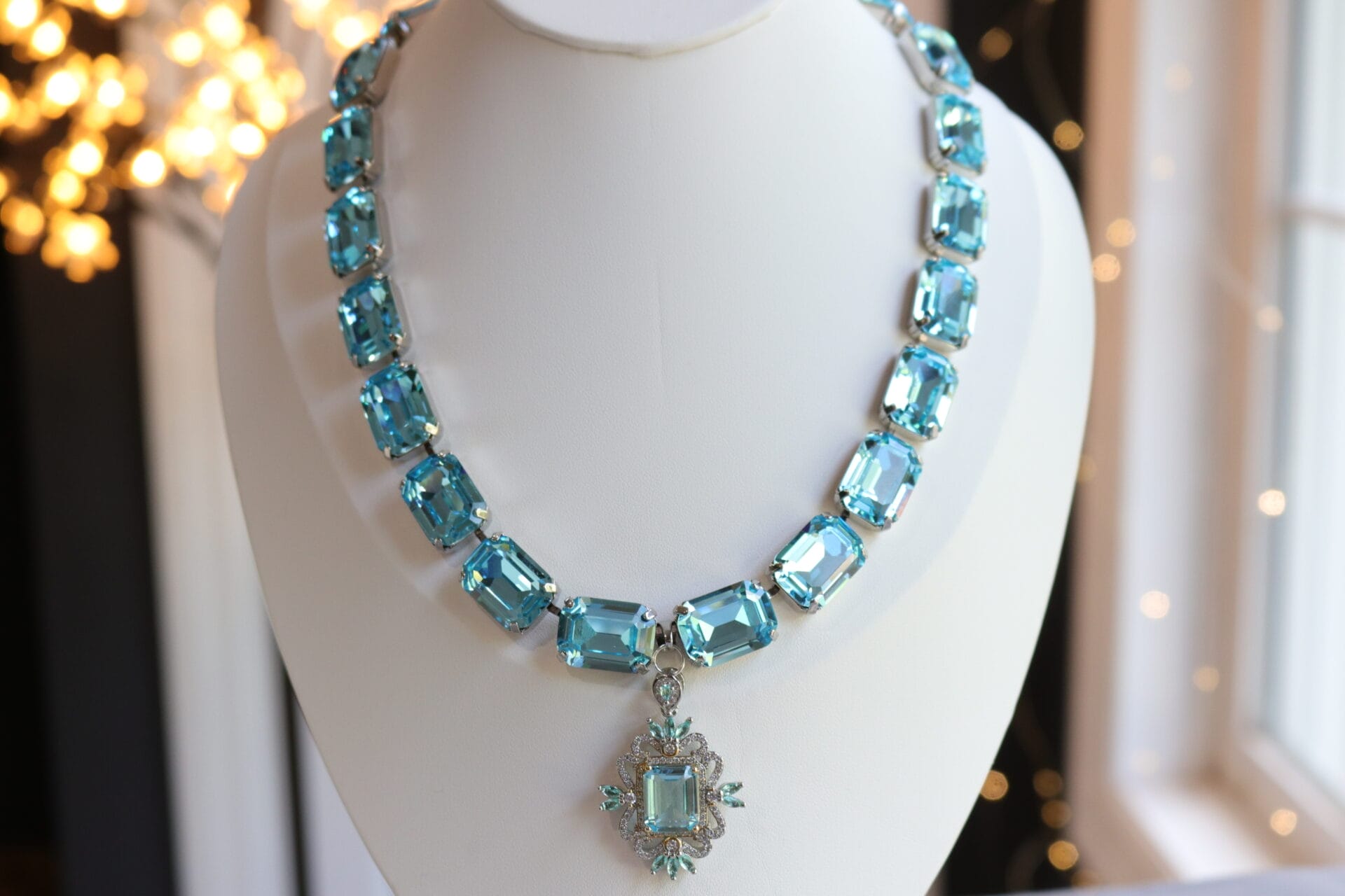 Elegant aqua blue crystal necklace Victorian Edwardian Necklace